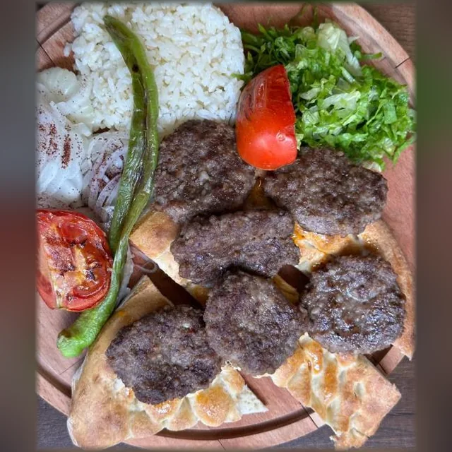 Beşikdüzü Ege Pide Akçaabat köfte